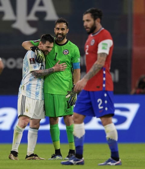 Empata Chile a Argentina en eliminatorias para Mundial de Qatar 2022