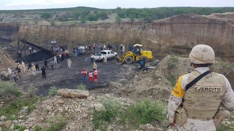 Colapsa mina en Múzquiz, Coahuila; hay siete mineros atrapados