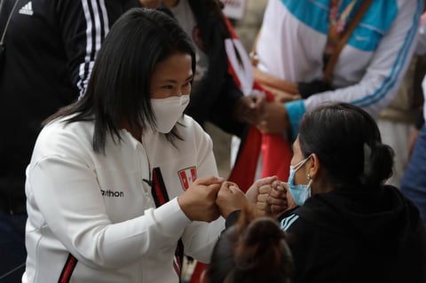 Resultados oficiales dan ligera ventaja a Keiko Fujimori en Perú