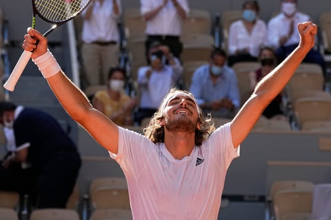 Tsitsipas consigue pase a la final en Francia tras vencer a Zverev