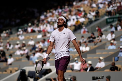 Tsitsipas consigue pase a la final en Francia tras vencer a Zverev