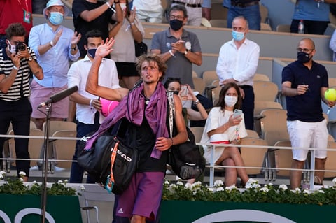 Tsitsipas consigue pase a la final en Francia tras vencer a Zverev