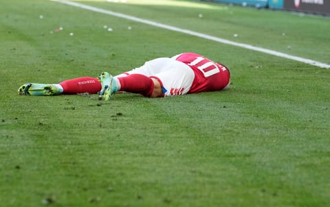 El jugador de la Selección de Dinamarca se encuentra estable 