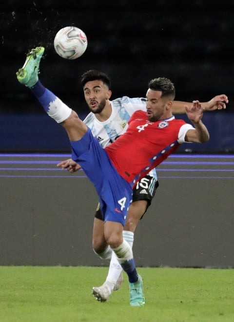 Messi anota pero Argentina y Chile igualan en Grupo A