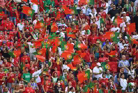 Un estadio lleno y pocas mascarillas en el Hungría-Portugal