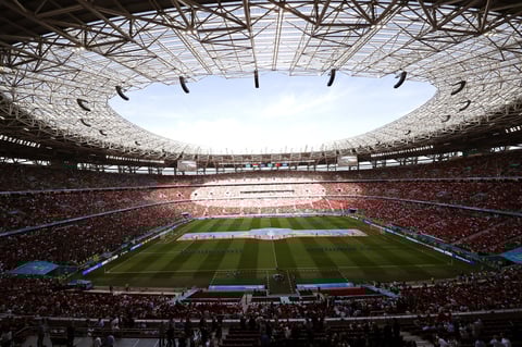 Un estadio lleno y pocas mascarillas en el Hungría-Portugal