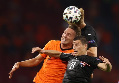 Memphis Depay y Denzel Dumfries anotan en triunfo de Holanda sobre Austria