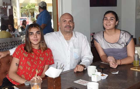 19062021 Bernabé, Ana Sofía y Ángela.