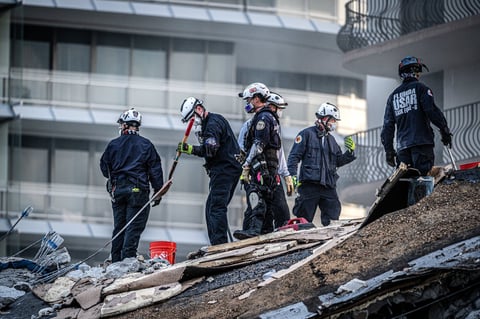 Respuesta faltan a más de 36 horas del derrumbe del edificio en Miami-Dade