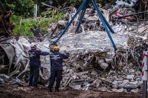 Respuesta faltan a más de 36 horas del derrumbe del edificio en Miami-Dade