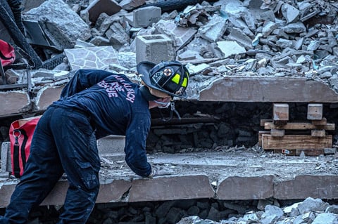 Respuesta faltan a más de 36 horas del derrumbe del edificio en Miami-Dade