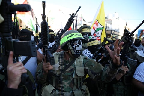 Milicianos de Fatah salen a Hebrón en apoyo a la Autoridad Nacional Palestina