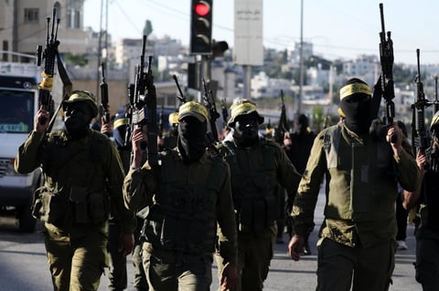 Milicianos de Fatah salen a Hebrón en apoyo a la Autoridad Nacional Palestina