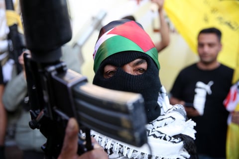 Milicianos de Fatah salen a Hebrón en apoyo a la Autoridad Nacional Palestina