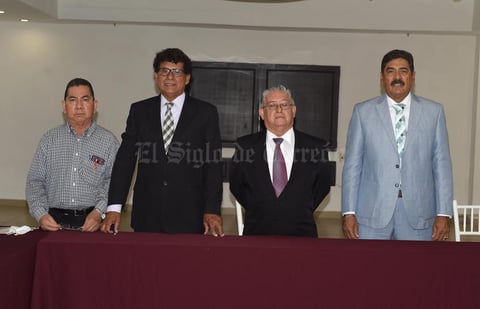 27062021 Los doctores: Mario Alberto Gutierrez García, Gerardo Valdés Escalera, Alberto Aguilar Morales, Eduardo Aguilera Chávez, Armando de Pablos Gómez, Armando Palafox Sánchez, Jesús Manuel Gil Vergara y Juan Alberto Galván Nuñez.