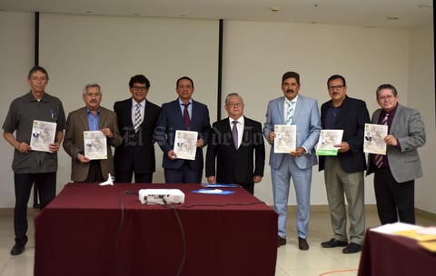 27062021 Mesa directiva conformada por los doctores: Davis Cortéz Maldonado, Alberto Aguilar Morales, Armando de Pablos Gómez y Armando Palafox Sánchez.