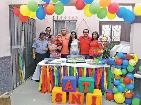 28062021 Festejo del primer cumpleaños de Santiago Ismael, familias  Ríos y García.