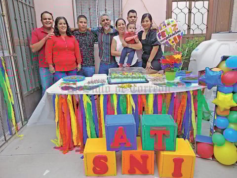 28062021 Celebrando el primer cumpleaños de Santiago Ismael, familia García Vaquera y Antonio Ríos.