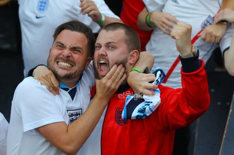 Quarter final England vs Ukraine

London (United Kingdom United Kingdom), 03/07/2021.- England supporters react as they watch a public viewing of the UEFA EURO 2020 quarter final soccer match between England and Ukraine, in Boxpark, Croydon, London, Britain, 03 July 2021. (Ucrania, Reino Unido, Londres) EFE/EPA/VICKIE FLORES
DEP Fútbol GBR LONDON BRITAIN SOCCER UEFA EURO 2020 United Kingdom