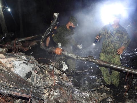 Avión militar se estrella en Filipinas