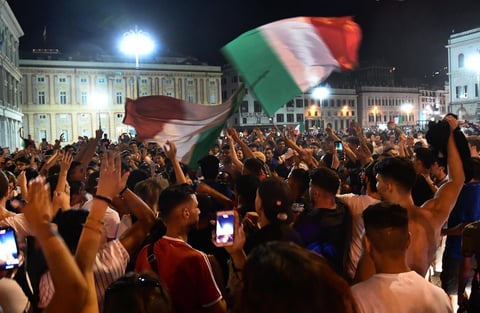 Así celebró la afición el pase a la final de la Euro de Italia