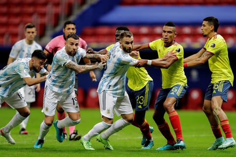 Argentina vence a Colombia en penales y enfrentará a Brasil en final de Copa América