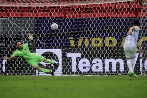 Argentina vence a Colombia en penales y enfrentará a Brasil en final de Copa América