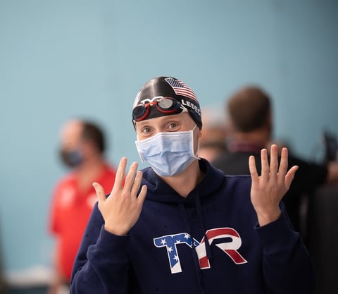 Katie Ledecky, es otra de las favoritas para destacar en la competición de natación, esto a pesar de solo pudo ganar un evento de los pasados campeonatos mundiales debido a una lesión.