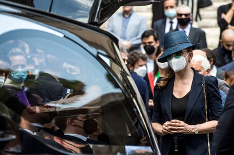 'Reencontrarse en el cielo será una fiesta y estoy seguro de que encontraremos a Raffaella en ella, en primera fila', sostuvo.