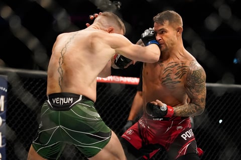 Dustin Poirier gana a Conor McGregor quien se fracturó una tibia