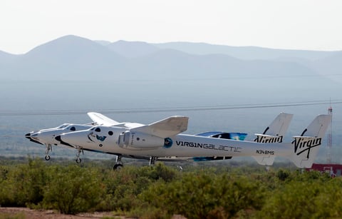 Richard Branson vuelve a la Tierra tras alcanzar el espacio a bordo del VSS Unity