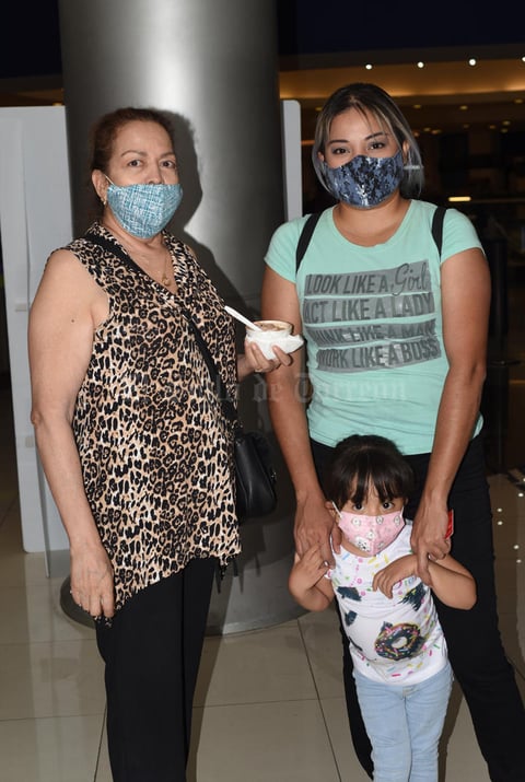 12072021 Rosaura López, Griselda Méndez y Aylín Martínez.