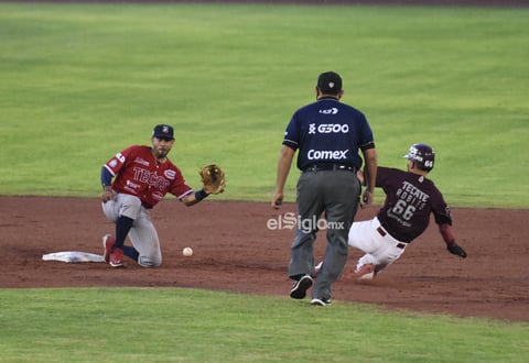 Liga Mexicana de Béisbol primer juego de la serie entre Algodoneros del Unión Laguna y Tecolotes de los dos Laredos 

 Liga Mexicana de Béisbol primer juego de la serie entre Algodoneros del Unión Laguna y Tecolotes de los dos Laredos