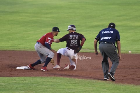 Liga Mexicana de Béisbol primer juego de la serie entre Algodoneros del Unión Laguna y Tecolotes de los dos Laredos 

 Liga Mexicana de Béisbol primer juego de la serie entre Algodoneros del Unión Laguna y Tecolotes de los dos Laredos