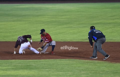 Liga Mexicana de Béisbol primer juego de la serie entre Algodoneros del Unión Laguna y Tecolotes de los dos Laredos 

 Liga Mexicana de Béisbol primer juego de la serie entre Algodoneros del Unión Laguna y Tecolotes de los dos Laredos
