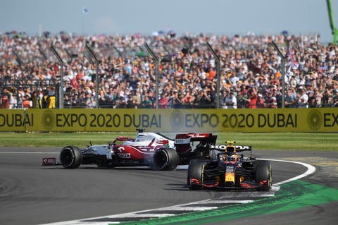 Concluye el Gran Premio de Gran Bretaña con mala racha para 'Checo' Pérez