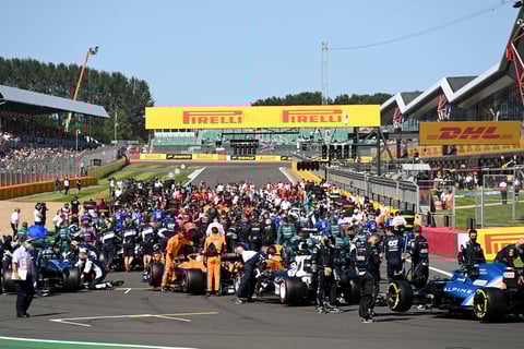 Concluye el Gran Premio de Gran Bretaña con mala racha para 'Checo' Pérez