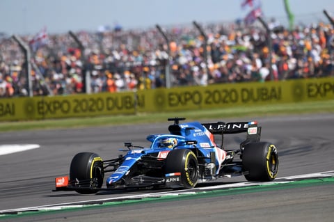 Concluye el Gran Premio de Gran Bretaña con mala racha para 'Checo' Pérez