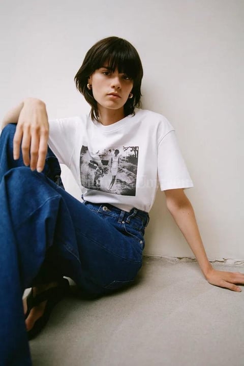 19072021 HOMENAJE.  La colección está inspirada en el trabajo del fotógrafo Peter Lindbergh, quien trabajó con personalidades como Kate Moss y Helena Christensen.