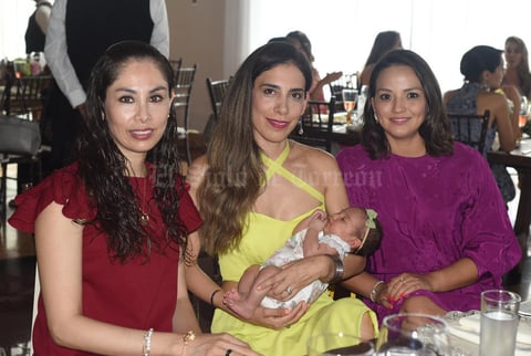 19072021 Karina, Fabiola, Paola y la bebé Paula.