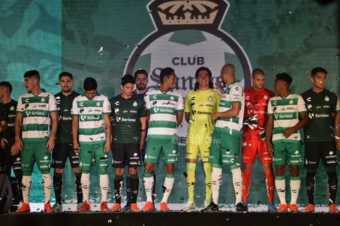 Santos Laguna modela su nueva armadura para la temporada 2021-2022