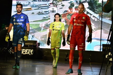 Santos Laguna modela su nueva armadura para la temporada 2021-2022