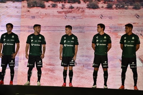 Santos Laguna modela su nueva armadura para la temporada 2021-2022
