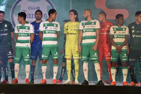 Santos Laguna modela su nueva armadura para la temporada 2021-2022