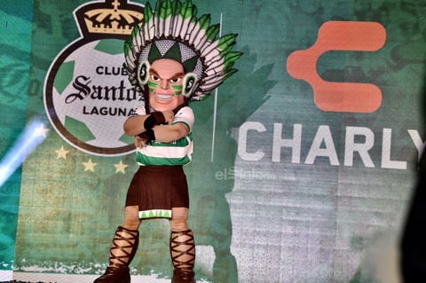 Santos Laguna modela su nueva armadura para la temporada 2021-2022