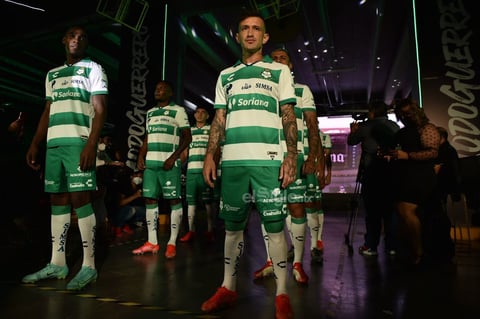 Santos Laguna modela su nueva armadura para la temporada 2021-2022