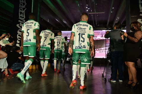 Santos Laguna modela su nueva armadura para la temporada 2021-2022