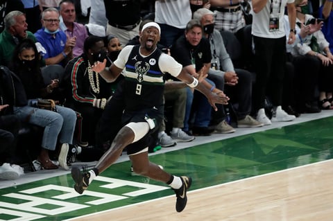 Bucks de Milwaukee se coronan en la NBA por primera vez en 50 años