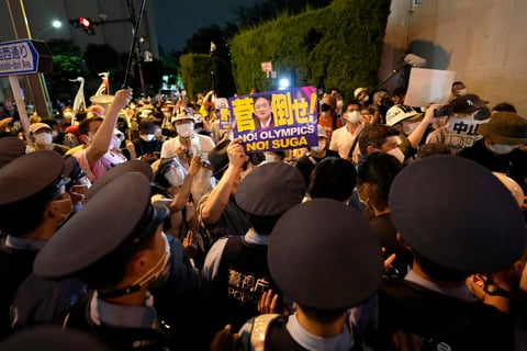 Repuntes de COVID en Tokio desatan protestas en inauguración de los Juegos Olímpicos