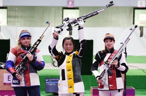 La tiradora china Yang Qian consigue la primera medalla de oro en Juegos de Tokio 2020